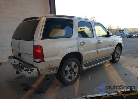 2005 Cadillac Escalade Standard z USA, uszkodzony, nr VIN 1GYEK63N05R112627